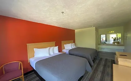 SUNSET INN