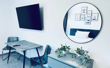 Lipp Apartments
