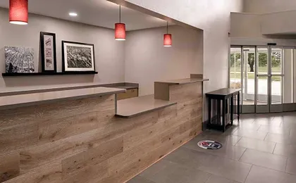Country Inn & Suites by Radisson, Cedar Falls near University