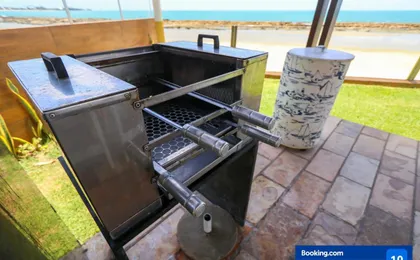 Casa a Beira Mar Com 4 Suites E Muito Conforto