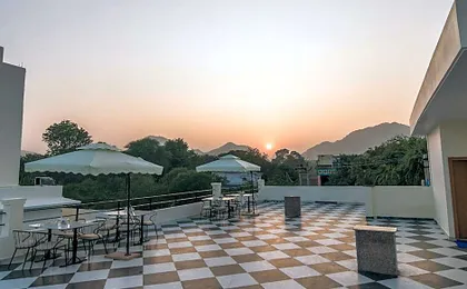 Serenity Hill Resort Near Fateh Sagar Lake Udaipur