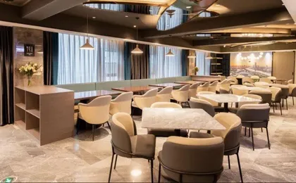 Wuhan Yaduo Optics Valley Youth Remittance Financial Port Hotel