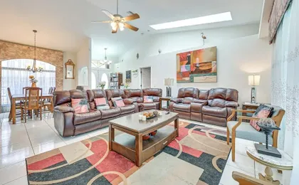 9 Mi to Beach: Punta Gorda Home w/ Screened Lanai