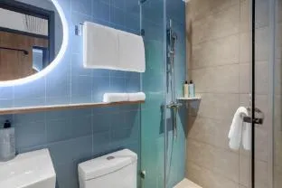 Home Inn Neo Shanghai Yan'an West Road Metro Station