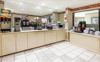 Super 8 by Wyndham Pine Bluff