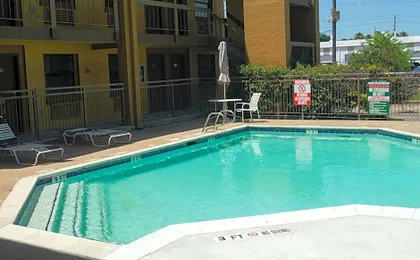 America's Inn Houston/Stafford /Sugarland