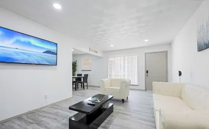 Leandro Apartments