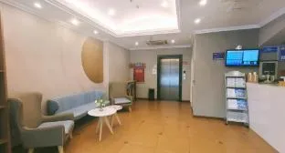 Home Inn Chengdu Shuangqiao Road Metro Station