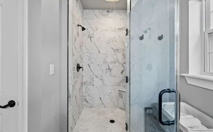 Luxe Lakefront 10min2jfbb w Beach Gameroom Firepit