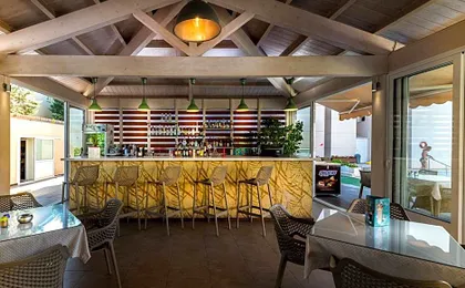 Sunday Hotel
