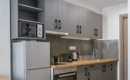 Raise Averof Serviced Apartments