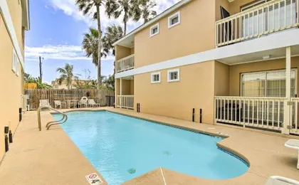 South Padre Island Getaway - Newly Renovated!