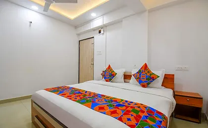 Fabhotel Keshava executive - Nr Mahadji Shinde chhatri