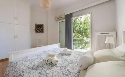NEW! Bright & Remodeled 1Bed apt 2min Walk to Acropolis