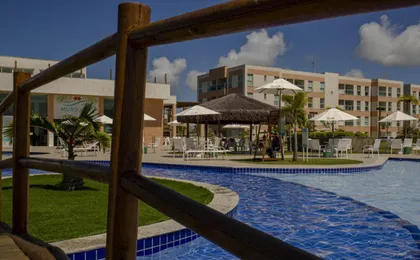 Flat Terreo Muro Alto Condominio Clube Com Sala Reversivel Para Segundo Quarto