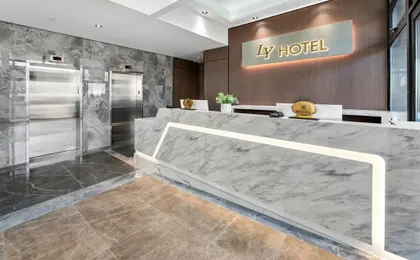 Ly New York Hotel