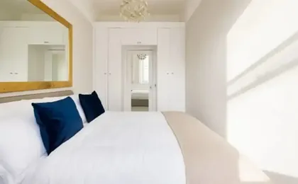 Chic Sunlit Earls Court Flat