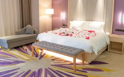 Lavande Hotel Wuhan Happy Valley Renhe Road Metro Station
