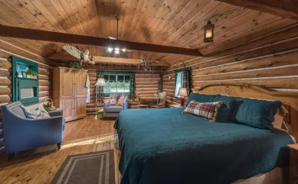 The Davies Family Inn at Shadowridge Road