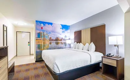 Clarion Pointe Madison-Huntsville