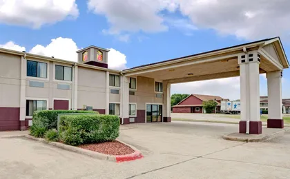 Super 8 By Wyndham Waxahachie Tx