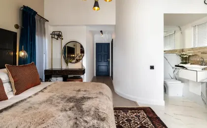 Relax in Super Size Copper Tub - 2 bedroom villa