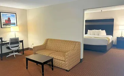 AmericInn by Wyndham Holland MI