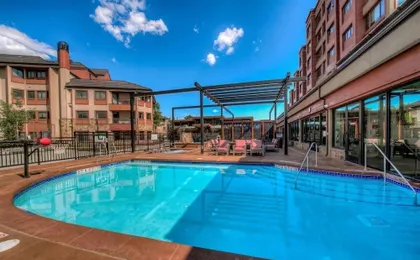 Comfortable 2-bedroom Village at Breckenridge Condo