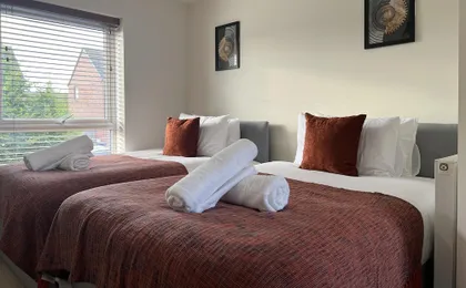 Cozy Retreat Sleeps 9 With Garden