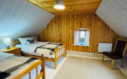 Traditional Highland Cottage Near Loch Ness-sleeps 6