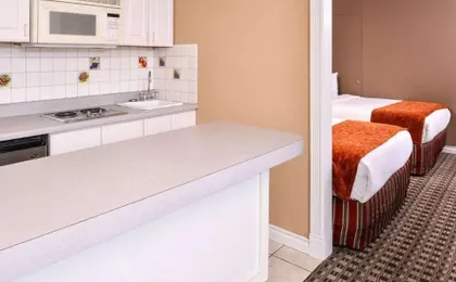 Days Inn Kent - Meeker St.