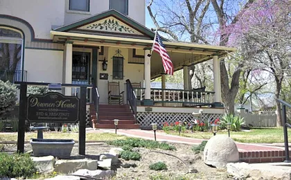 Downen House Bed & Breakfast