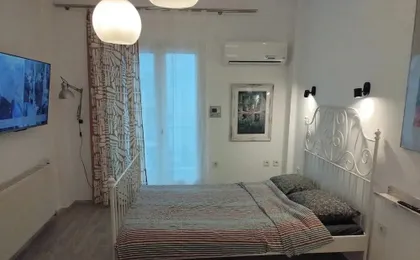 Center Apartment-sleeps5-balcony-live Neighborhood