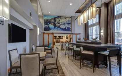 Hampton Inn & Suites Tulare