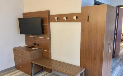Holiday Inn Express & Suites Houston - Memorial Park Area
