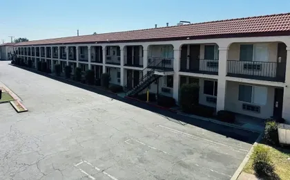 Casa Blanca Hotel & Suites Azusa
