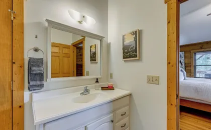 Mtn-view Bryson City Cabin: 1 Mi to Deep Creek!
