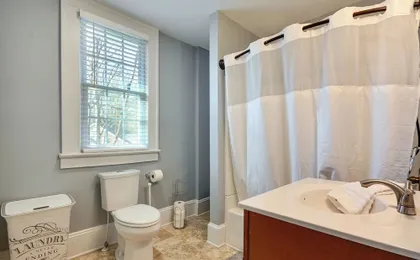 Great for Travel Nurses! Winston-salem Gem w/ Yard