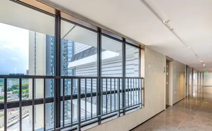 Huilan Light Luxury Apartment Hotel (Shenzhen Guanlan Dadao Qiankeng Subway Station)
