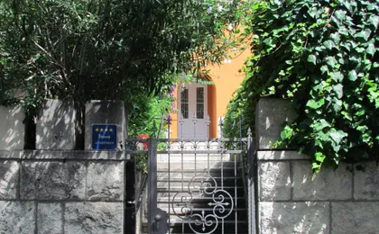 Apartment Bacvice Holiday with Free Parking