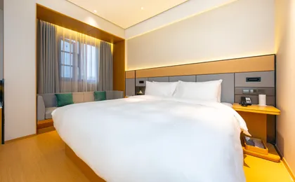 Ji Hotel (Shanghai New International Expo Centre West Gaoke Road Hotel)