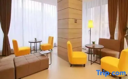 Seasonal Collection Hotel (Shanghai Zhoupu Wanda Plaza)