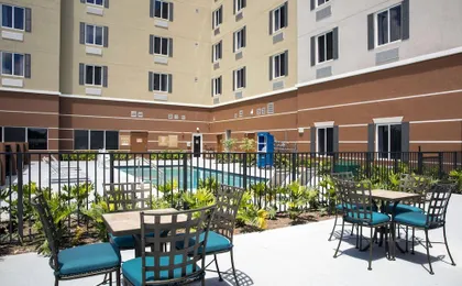 Candlewood Suites Miami Exec Airport - Kendall