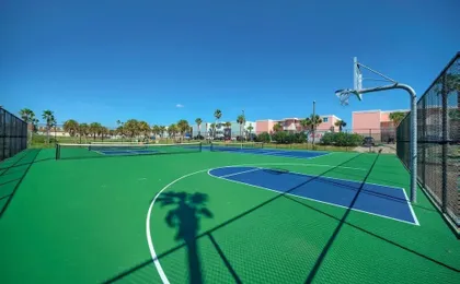 3 Condos In Beachfront Complex W Pool Sleeps 22 Island Retreat 3-Unit Buyout