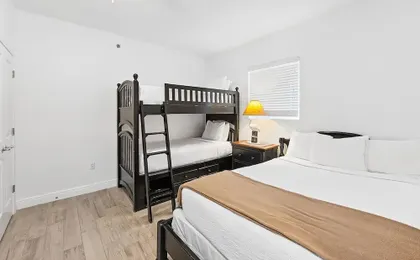 Sterling Breeze 307