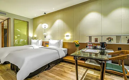 Huiju Hotel Shamian Pearl River Night Cruise Tongfuxi Metro -Canton Fair free shuttle bus included free Breakfast&Gym&Laundry