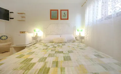 Ina Apartments