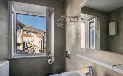 Panorama Old Town Apartment by Duhomes