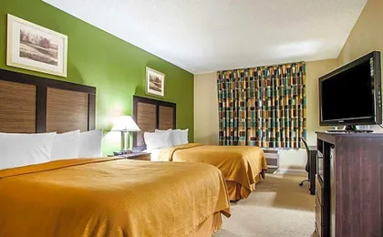 Quality Inn & Suites Champaign North - Urbana