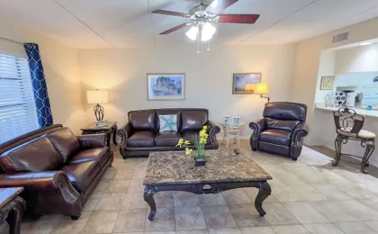 Short Walk to Beach - Pool - 1st Floor